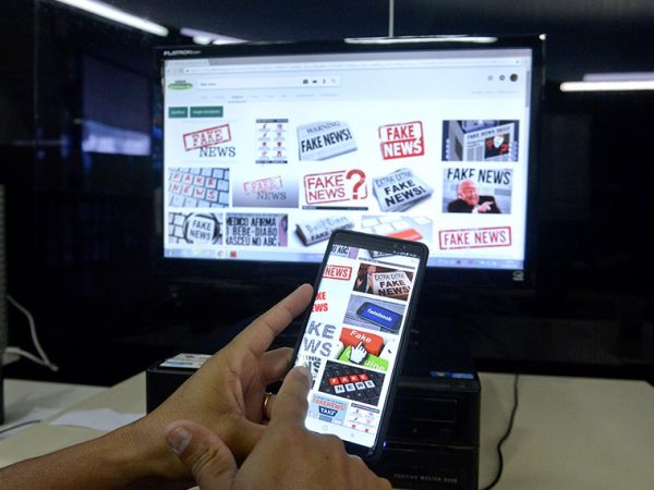 Em 6 de dezembro, a Comissão de Ciência e Tecnologia (CCT) do Senado, discutiu o projeto do senador Ciro Nogueira (PP-PI) que propõe “a suspensão do funcionamento ou o bloqueio de acesso de aplicação de internet que incentive ou promova a prática de crime” (PLS 169/2017).