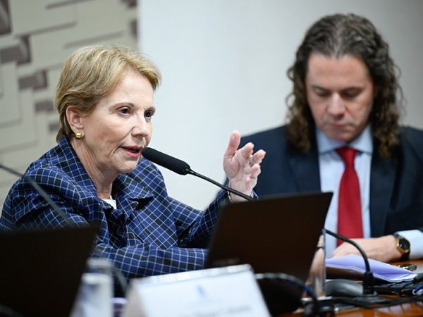 Mesa: 
relatora ad hoc, senadora Tereza Cristina (PP-MS), em pronunciamento;
senador Veneziano Vital do Rêgo (MDB-PB).