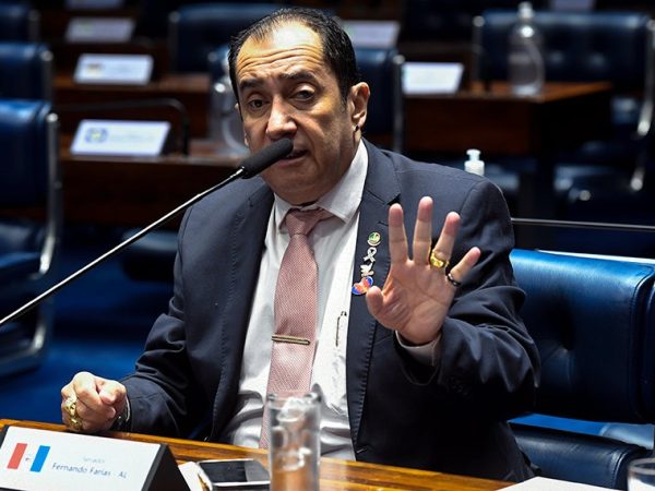 Senador Jorge Kajuru (PSB-GO) em pronunciamento à bancada.