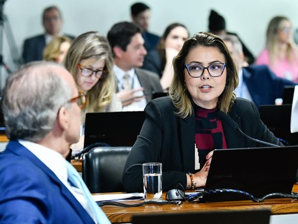 Em pronunciamento, à bancada, relatora do MSF 15/2025, senadora Leila Barros (PDT-DF).