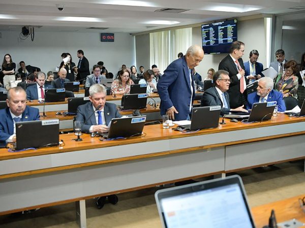Bancada:
senador Rogerio Marinho (PL-RN); 
senador Jaime Bagattoli (PL-RO) em pronunciamento;
senador Oriovisto Guimarães (Podemos-PR); 
senador Laércio Oliveira (PP-SE);
senador Jaques Wagner (PT-BA).