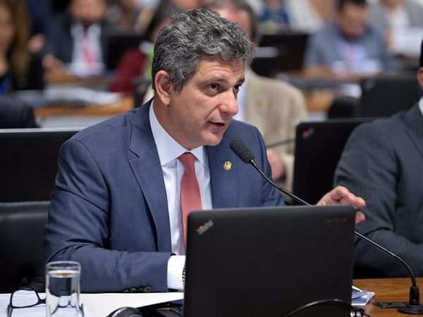 Primeiro-secretário do Senado, Rogério Carvalho disse que a estadia 'levanta muita suspeição' Pedro França/Agência Senado