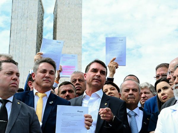 Participam:
deputada Bia Kicis (PL-DF);
líder da oposição no Senado Federal, senador Rogerio Marinho (PL-RN);
líder do PL na Câmara dos Deputados, deputado Sóstenes Cavalcanti (PL-RJ);
deputado Nikolas Ferreira (PL-MG);
líder da oposição na Câmara dos Deputados,  deputado Luciano Zucco (PL-RS);
deputado Allan Garcês (PP-MA);
deputada Caroline de Toni (PL-SC);
deputado Marcos Feliciano (PL-SP); 
deputado Domingos Sávio (PL-MG);
senador Wilder Morais (PL-GO);
deputado Marcel van Hattem (Novo-RS);
deputado Zé Trovao (PL-SC).