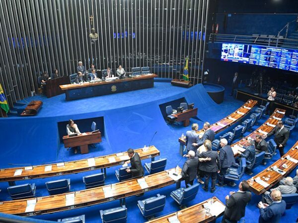 Mesa: 
senador Jorge Kajuru (PSB-GO);
2º secretário da Mesa do Senado Federal, senador Weverton (PDT-MA); 
presidente do Senado Federal, senador Rodrigo Pacheco (PSD-MG);
secretário-geral da Mesa do Senado Federal, Gustavo A. Sabóia Vieira.