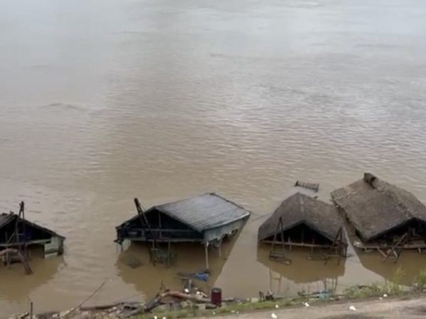 Operações da PF no Rio Madeira para destruir balsas e dragas de garimpo são foco de investigação da comissão Reprodução