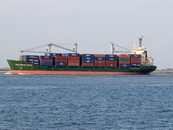 Embarcação de carga no Rio Negro: transporte fluvial é essencial para economia e mobilidade na região amazônica Jefferson Rudy/ Agência Senado