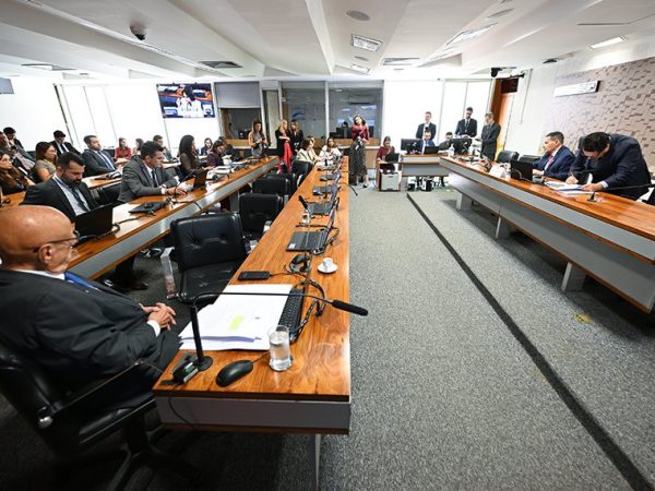 Bancada:
senador Esperidião Amin (PP-SC); 
senadora Damares Alves (Republicanos-DF) em pronunciamento; 
senadora Dra. Eudócia (PSDB-AL).