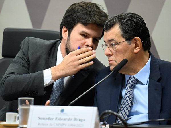 Mesa: 
presidente da CMMPV 1.304/2025, deputado Fernando Coelho Filho (União-PE); 
relator da CMMPV 1.304/2025, senador Eduardo Braga (MDB-AM).