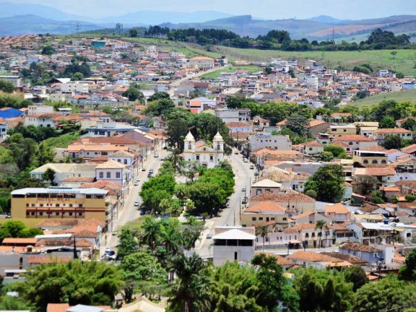 Pelo projeto, cidades não poderão comprometer mais de 30% da receita com endividamento Nancy Ayumi/Getty Images