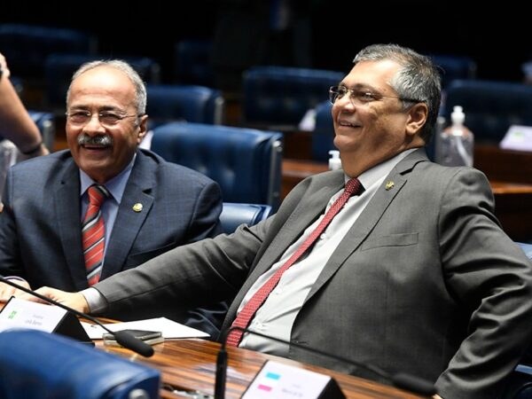 Bancada:
senador Chico Rodrigues (PSB-RR);
ministro da Justiça, Flávio Dino.