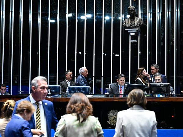 Mesa: 
prefeito do município de Santana (AP), Sebastião Bala Rocha;
senador Randolfe Rodrigues (PT-AP);
presidente do Senado Federal, senador Davi Alcolumbre (União-AP); 
senador Efraim Filho (PL-PB); 
senadora Professora Dorinha Seabra (União-TO).