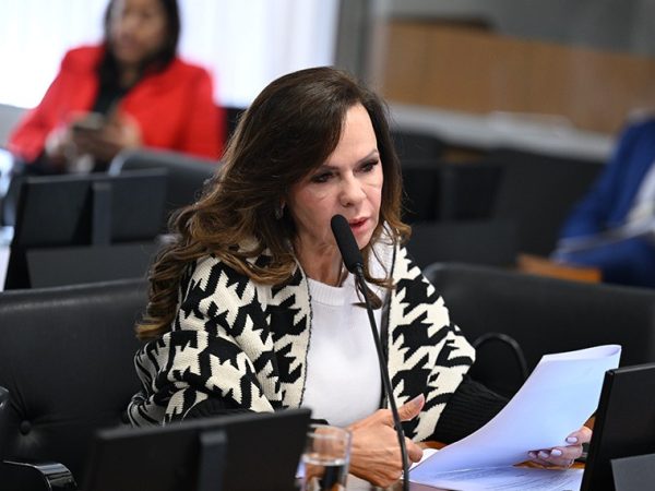 imagem_materia Em pronunciamento, à bancada, relatora do PL 4.403/2024, senadora Professora Dorinha Seabra (União-TO).