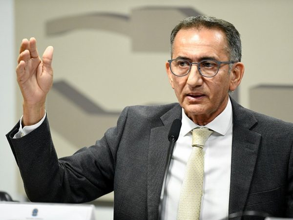 Mesa:
ministro de Estado da Integração e do Desenvolvimento Regional (MIDR), Waldez Góes, em pronunciamento.