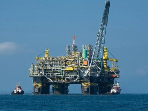 Debate envolve exploração de área rica em petróleo e possíveis danos ambientais Petrobras