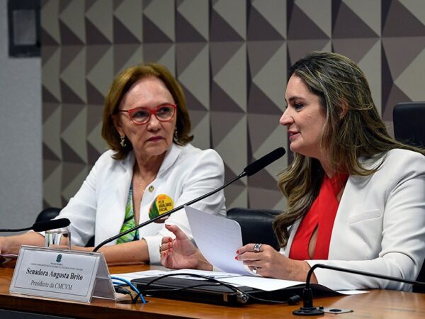 Mesa: 
procuradora Especial da Mulher, senadora Zenaide Maia (PSD-RN);
presidente da CMCVM, senadora Augusta Brito (PT-CE).