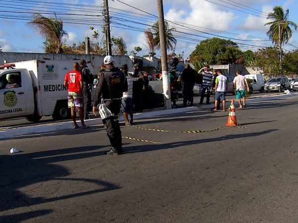 Cabo da PM morreu em acidente na tarde desta sexta (2) na avenida João Medeiros Filho, Zona Norte de Natal — Foto: Tom Guedes/Inter TV Cabugi