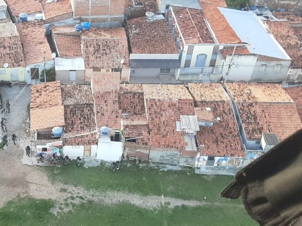 Imagem aérea mostra operação da PM no Paço da Pátria em Natal — Foto: PM/Divulgação