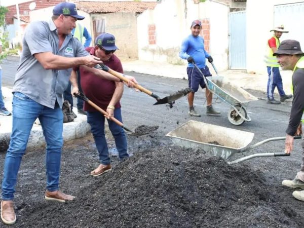 Usina de Asfalto foi inaugurada em Cruzeta e vai beneficiar 24 municípios da região. — Foto: Divulgação