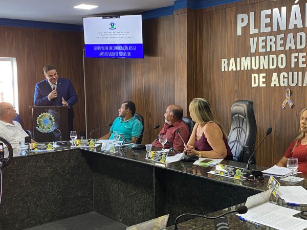 Em seu discurso, Síldilon Maia fez uma homenagem aos que integram a classe política. — Foto: Divulgação