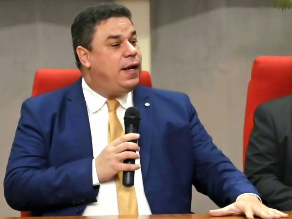 Advogado Dr. Síldilon Maia. — Foto: Divulgação