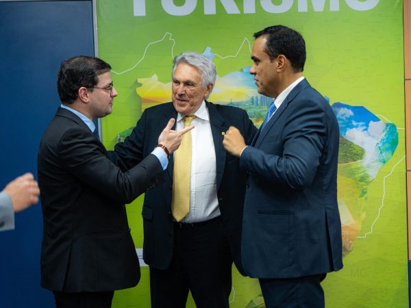 Na reunião, foram discutidos os principais eventos realizados no interior do Estado. — Foto: Divulgação
