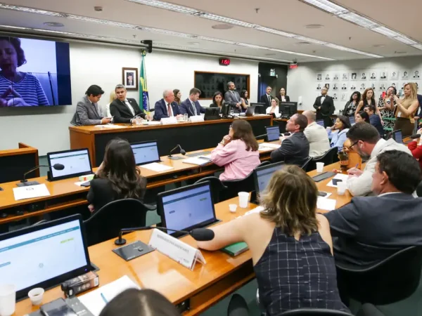 Brasília (DF), 10/09/2025  - Reunião da Comissão de Constituição e Justiça e de Cidadania da Câmara para depoimento do hacker Walter Delgatti Neto e da deputada Carla Zambelli. Foto: Lula Marques/Agência Brasil