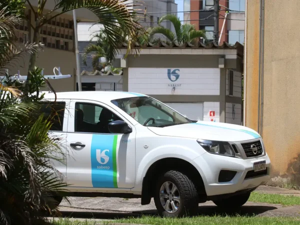 São Paulo (SP), 06/12/2023 - Carro da Sabesp estacionado na sede da empresa em Vila Mariana. Foto: Rovena Rosa/Agência Brasil