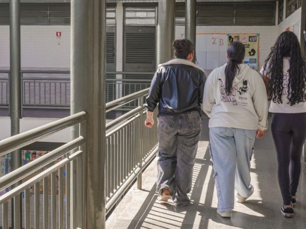 Brasília (DF), 25/06/2026 – Alunos do ensino médio do CED 16, na Ceilândia, aproveitam o segundo semestre letivo para intensificar a preparação em sala de aula visando o Exame Nacional do Ensino Médio (Enem), vestibulares, Programa de Avaliação Seriada (PAS/UnB) e outros processos seletivos de ingresso no ensino superior
Foto: Rafa Neddermeyer/Agência Brasil