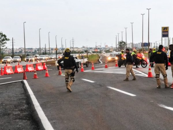 Segurança pública - policiais - Polícia Rodoviária Federal - PRF - Transito - segurança