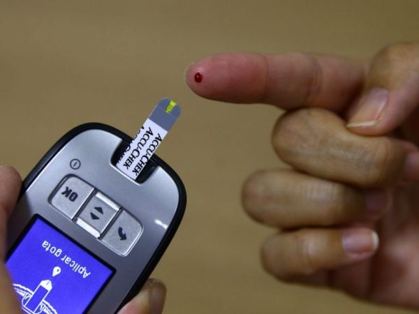 Saúde - geral - diabetes - glicosímetro - medidor de glicose