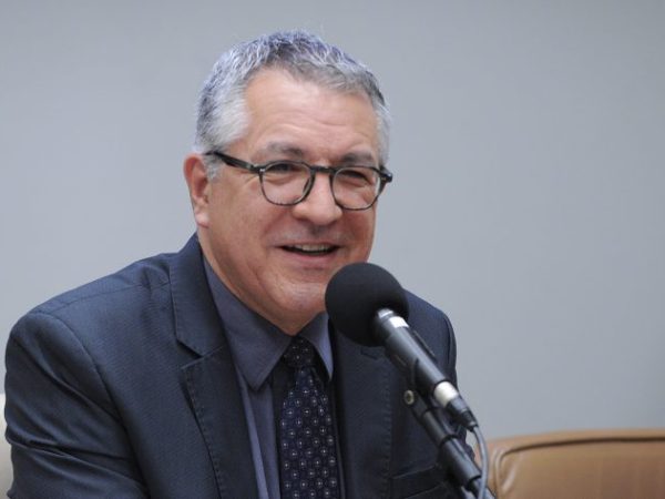 Primeira Infância, Infância, Adolescência e Juventude: Urgência climática, inteligência artificial, saúde e violências. Ministro das Relações Institucionais, Alexandre Padilha