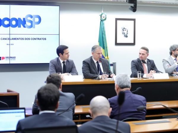 Audiência Pública - Cancelamento unilateral dos planos de saúde pelas operadoras. PGR, Hilton de Araújo Melo; Procon SP, Robson Santos Campos; Dep. Fabio Schiochet (UNIÃO - SC)