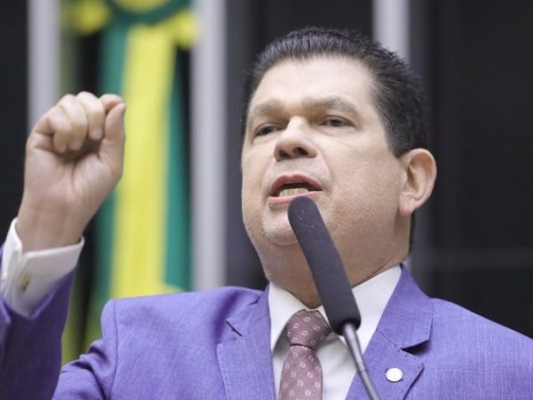 Discussão e votação de propostas. Dep. Mauro Benevides Filho (PDT - CE)