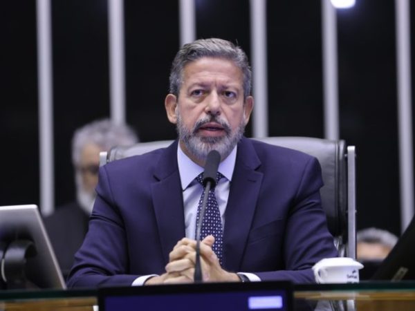 Discussão e votação de propostas. Presidente da Câmara dos Deputados, Arthur Lira