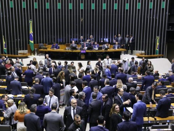 Discussão e Votação de Propostas Legislativas.