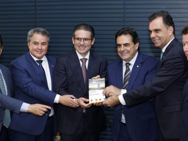 Lançamento da Agenda Legislativa Prioritária da Frente Parlamentar do Comércio e Serviços (FCS).