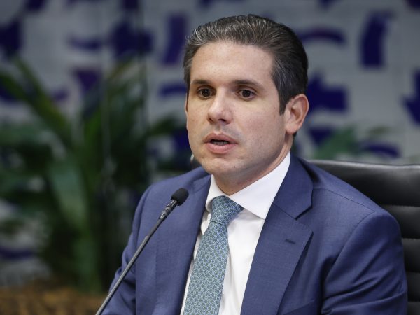 Hugo motta na reunião de líderes