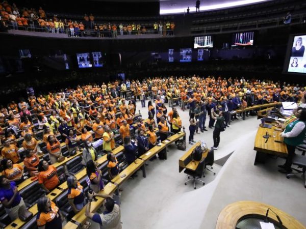 Homenagem ao Dia Nacional dos Agentes Comunitários de Saúde e dos Agentes de Combate às Endemias.