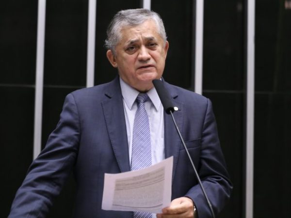 Discussão e votação de propostas legislativas. Dep. José Guimarães (PT - CE)