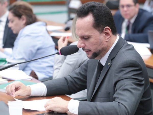 Oitiva de testemunha e de representados. Dep. Josenildo (PDT - AP)