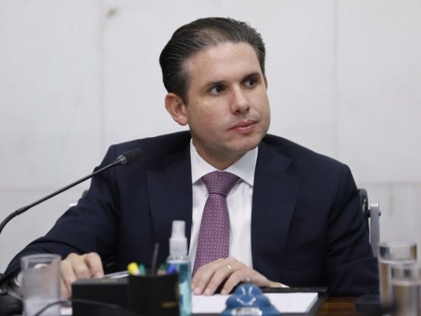 Hugo Motta na reunião de líderes