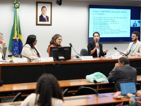 img20260414182009592-768×473 Audiência Pública - Implementação do medicamento Lenacapavir no SUS como prevenção ao HIV.