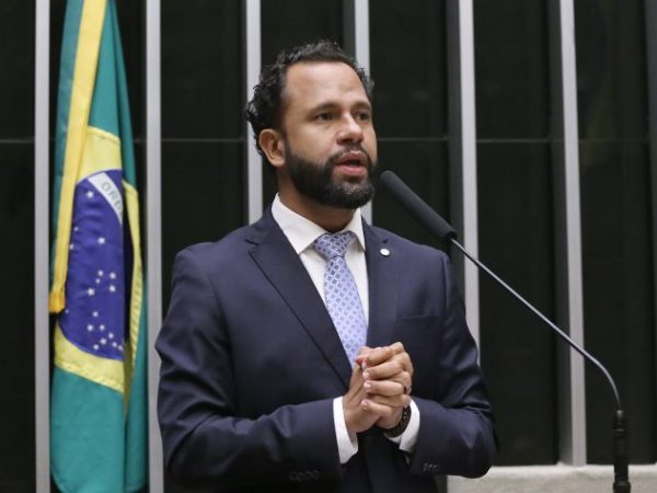 Discussão e votação de propostas legislativas. Dep. Pastor Sargento Isidório (PSOL - RJ)