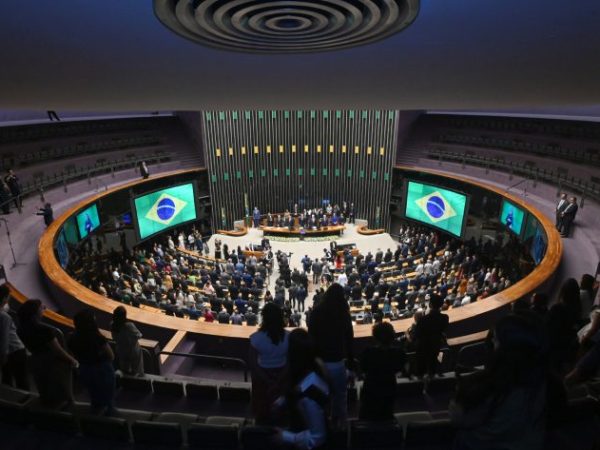 Sessão Solene - Homenagem aos 200 anos da Câmara dos Deputados.