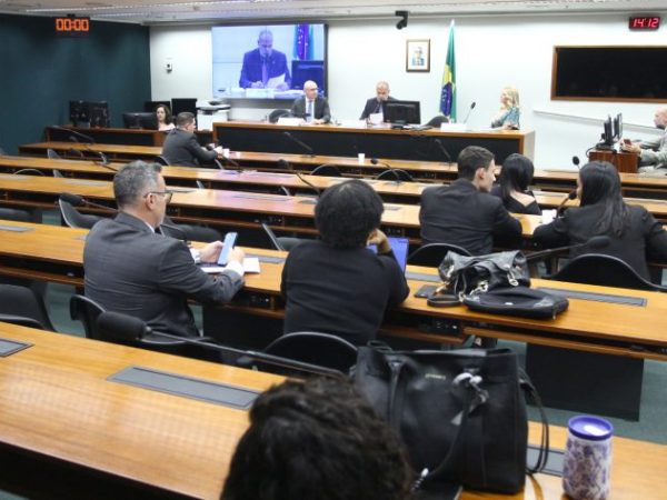 Audiência Pública - Regras relativas à cobrança de diárias em meios de hospedagens (PL 1.639/2025)