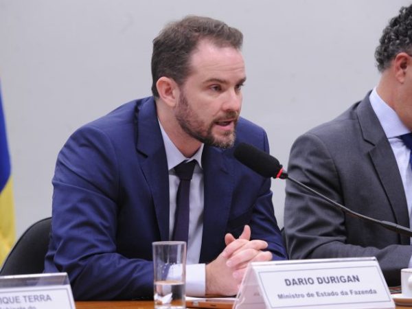 img20260512193149511-768×473 Audiência Pública - Aspectos econômicos sobre a redução da jornada de trabalho. Ministro da Fazenda, Dario Durigan