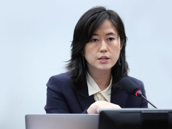 Juliana Sakai fala em audiência