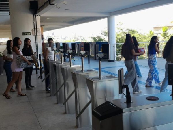 Catracas de reconhecimento facial na UEPB, em Campina Grande — Foto: Foto: Reprodução UEPB.