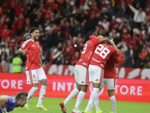 Internacional faz 2 a 0 no Fluminense, pelo Brasileirão, em 03/05/2026