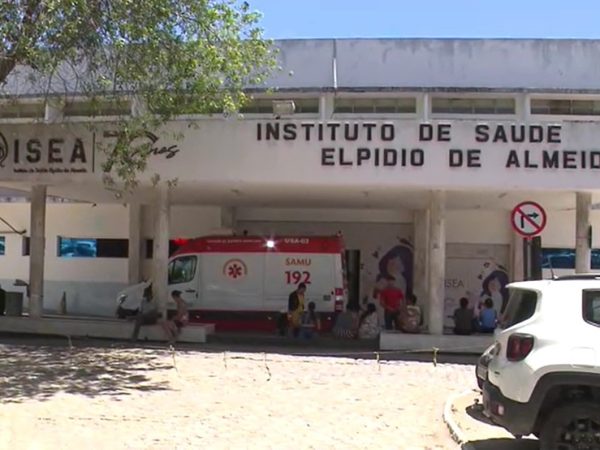 Parto aconteceu na maternidade do Isea, em Campina Grande — Foto: Reprodução/TV Cabo Branco